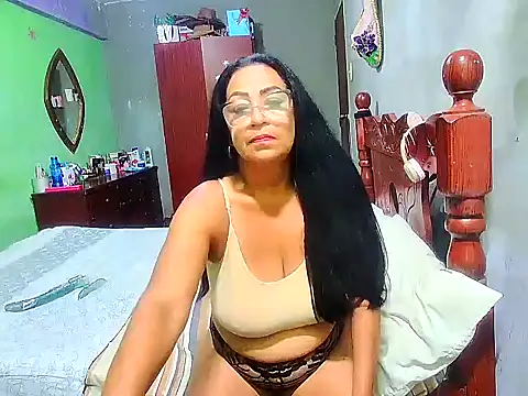 Snapshot of rosi_pamela chatting on December 26, 2024, 8:32 pm rosi pamela online show from December 26, 2024, 8:32 pm