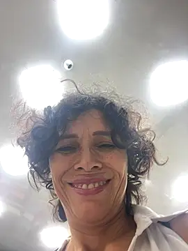 MireyaTorresGu online show from November 29, 2025, 1:44 pm