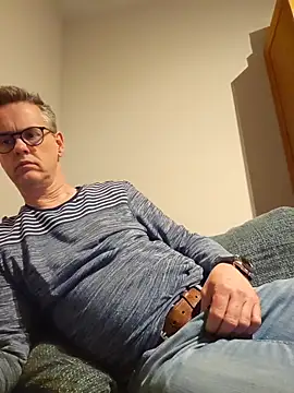 Hectorthyssen1 online show from April 25, 2026, 10:07 pm