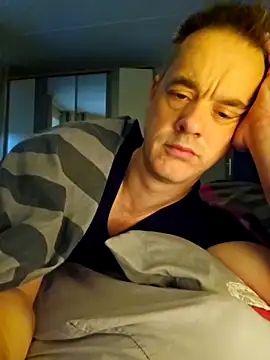 Hectorthyssen1 online show from November 2, 2025, 9:36 am