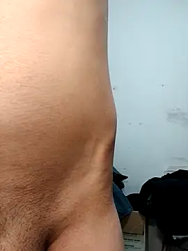 jhonyhot9292 online show from December 15, 2025, 12:27 am