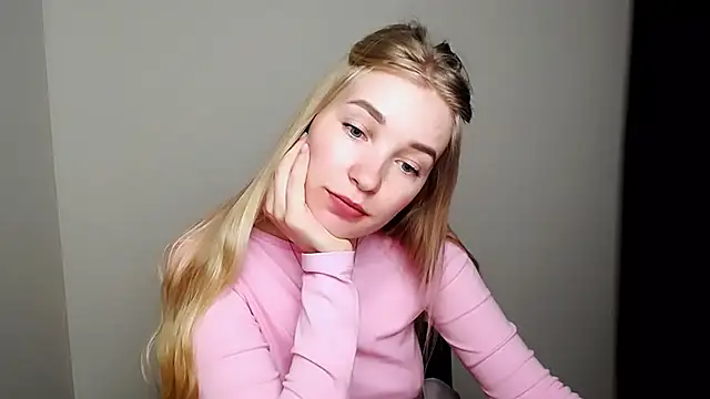 Queen ofLove online show from March 28, 2026, 9:43 am