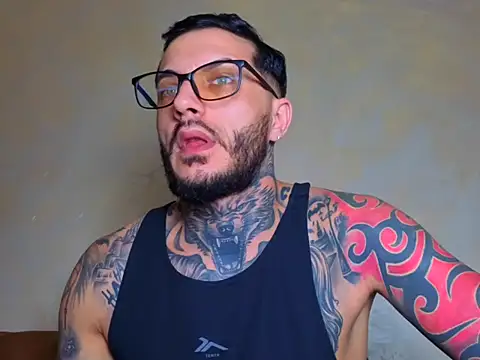 MentoXXL online show from March 17, 2026, 3:59 pm