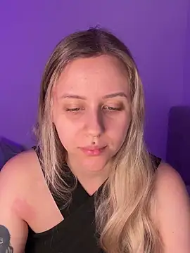 Snapshot of lunawolf21 chatting on February 23, 2026, 7:42 am lunawolf21 online show from February 23, 2026, 7:42 am