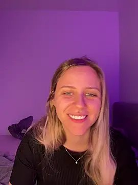 Snapshot of lunawolf21 chatting on February 13, 2026, 7:19 am lunawolf21 online show from February 13, 2026, 7:19 am