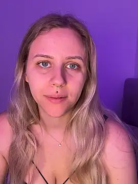 Snapshot of lunawolf21 chatting on February 20, 2026, 7:43 am lunawolf21 online show from February 20, 2026, 7:43 am