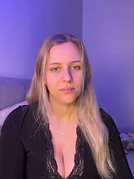 Snapshot of lunawolf21 chatting on February 3, 2026, 7:24 am lunawolf21 online show from February 3, 2026, 7:24 am