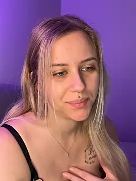 Snapshot of lunawolf21 chatting on February 4, 2026, 7:25 am lunawolf21 online show from February 4, 2026, 7:25 am