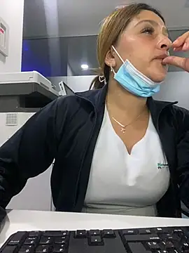 Keittly  online show from February 25, 2025, 7:20 am