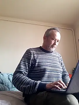 Snapshot of GayPourToi chatting on March 2, 2025, 10:47 am GayPourToi online show from March 2, 2025, 10:47 am