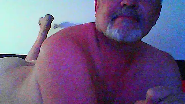 GayPourToi online show from June 18, 2026, 7:52 pm