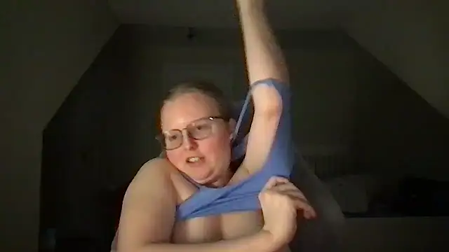 Snapshot of lexie_lilacs chatting on January 31, 2025, 3:41 am lexie lilacs online show from January 31, 2025, 3:41 am