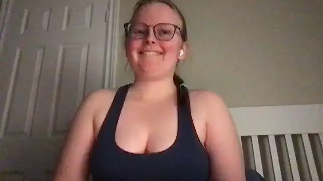 Snapshot of lexie_lilacs chatting on January 22, 2025, 2:48 am lexie lilacs online show from January 22, 2025, 2:48 am