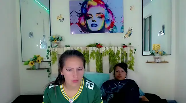 Sharon et Khloe12 online show from December 11, 2024, 3:02 am