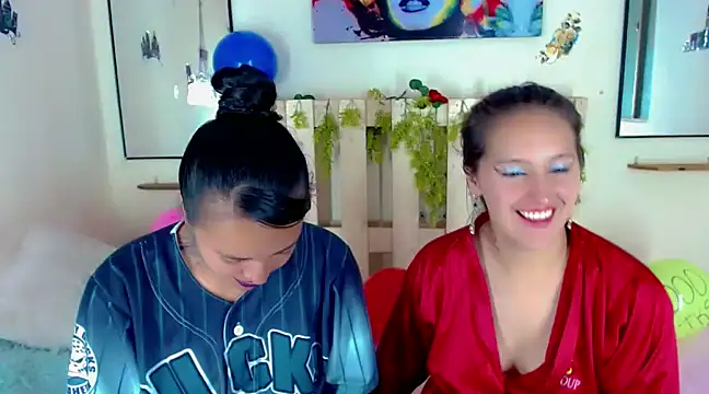 Sharon et Khloe12 online show from December 31, 2024, 8:15 am