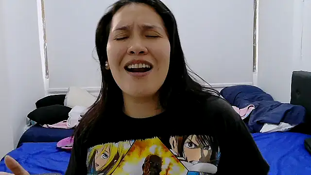 luxandracon23 online show from October 21, 2025, 8:19 pm