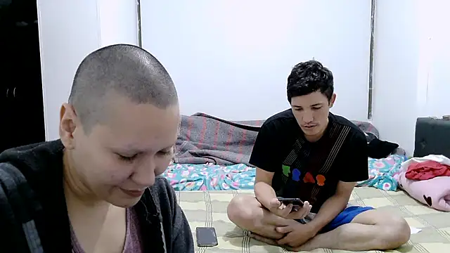 luxandracon23 online show from November 22, 2025, 12:21 am