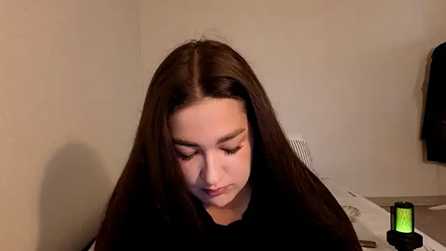 Snapshot of Aria_Blisss chatting on July 20, 2026, 12:07 am Aria Blisss online show from July 20, 2026, 12:07 am