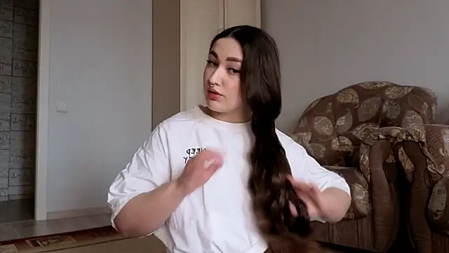 Aria Blisss online show from April 13, 2026, 8:29 am