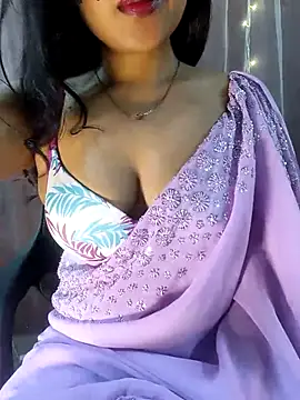 deslisexpriya online show from December 15, 2025, 2:12 pm