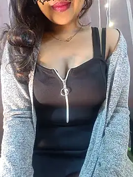 deslisexpriya online show from December 20, 2025, 11:18 pm