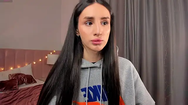 Kim Oberlin  online show from January 13, 2026, 4:22 pm