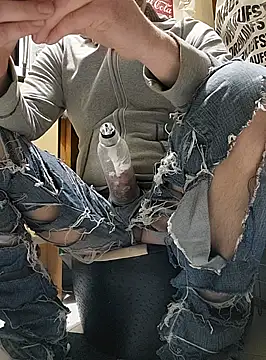 Gilgamesch1704 online show from February 18, 2025, 3:21 am