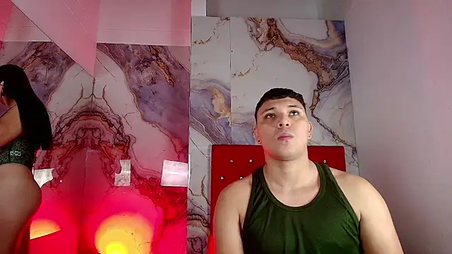 couple lovelyds online show from December 14, 2025, 8:58 pm