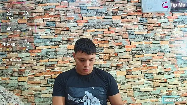 couple lovelyds online show from November 29, 2025, 8:31 pm