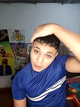 couple lovelyds online show from February 1, 2026, 9:57 pm