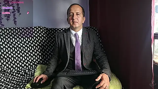 yazforeSolo online show from December 2, 2025, 2:19 pm