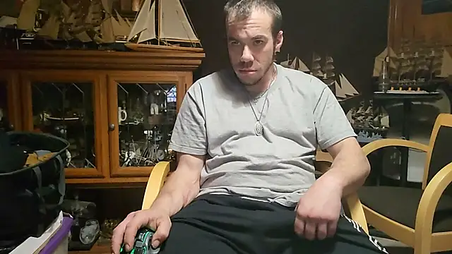 ScubaStevex online show from March 8, 2026, 7:33 am