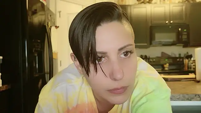 IsabelleRaven online show from April 28, 2026, 8:24 pm