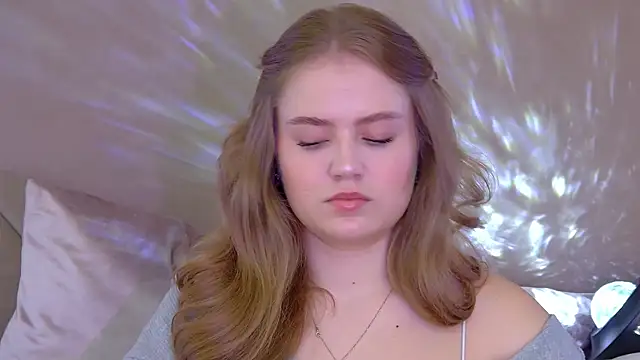 Snapshot of SelinSwarovski chatting on October 20, 2025, 4:51 pm SelinSwarovski online show from October 20, 2025, 4:51 pm