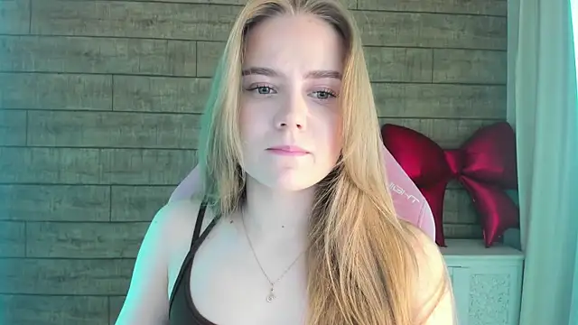 SelinSwarovski online show from February 20, 2026, 4:31 pm