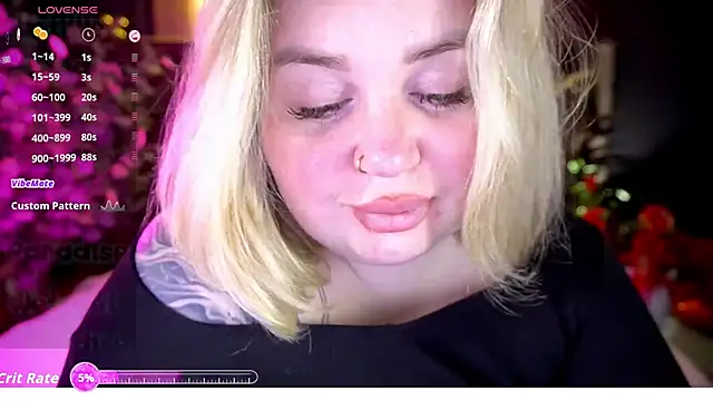 Snapshot of ZaraReignn chatting on February 28, 2026, 8:52 pm ZaraReignn online show from February 28, 2026, 8:52 pm