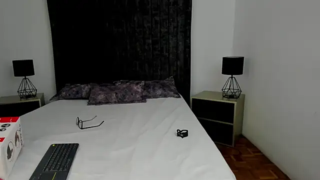 NataGarcia online show from May 22, 2026, 7:56 pm