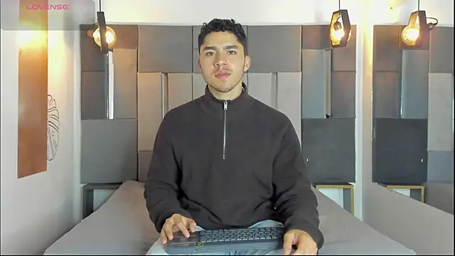 Snapshot of LiamNovak chatting on January 6, 2026, 11:25 am LiamNovak online show from January 6, 2026, 11:25 am