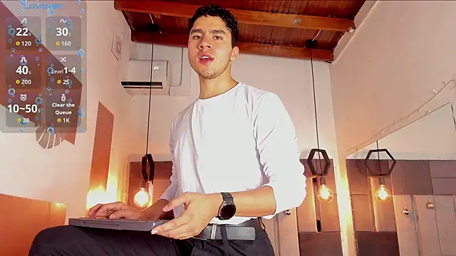 Snapshot of LiamNovak chatting on December 19, 2025, 11:56 am LiamNovak online show from December 19, 2025, 11:56 am