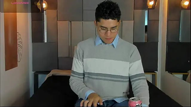 Snapshot of LiamNovak chatting on January 12, 2026, 4:25 pm LiamNovak online show from January 12, 2026, 4:25 pm