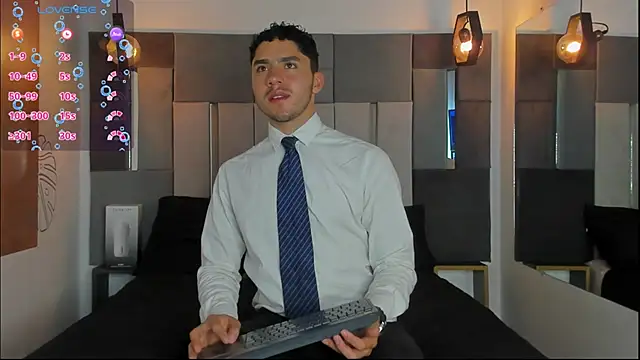 Snapshot of LiamNovak chatting on January 9, 2026, 10:44 am LiamNovak online show from January 9, 2026, 10:44 am