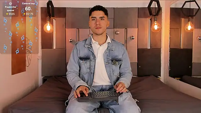 Snapshot of LiamNovak chatting on December 20, 2025, 11:57 am LiamNovak online show from December 20, 2025, 11:57 am