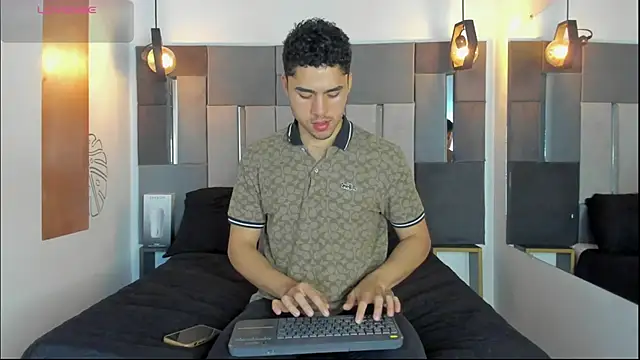 Snapshot of LiamNovak chatting on January 8, 2026, 3:07 pm LiamNovak online show from January 8, 2026, 3:07 pm