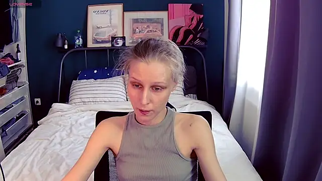 KatiKate online show from June 6, 2026, 2:33 pm