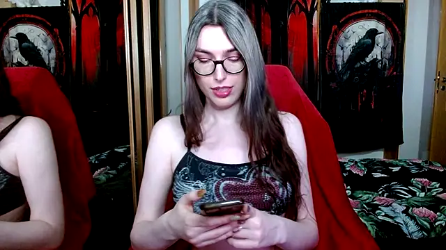 bluerose00 online show from October 20, 2025, 7:25 pm