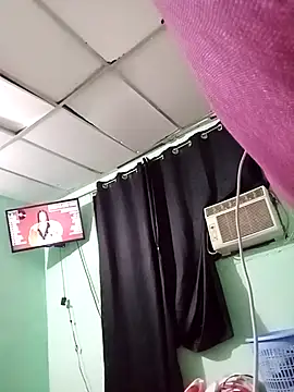 Snapshot of Marilin_Jessie chatting on November 14, 2025, 12:47 am Marilin Jessie online show from November 14, 2025, 12:47 am