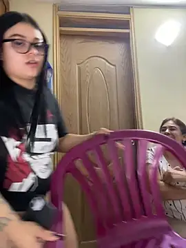 alissonfernandez  online show from March 18, 2026, 9:37 pm