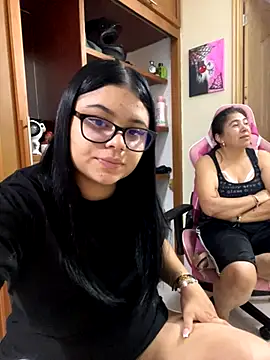 alissonfernandez  online show from October 27, 2025, 5:47 pm