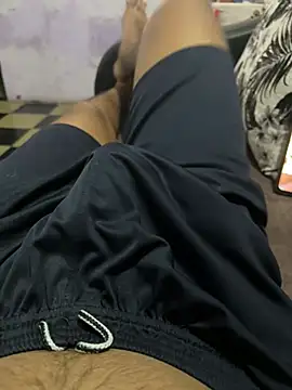 Snapshot of Desiboy___21 chatting on March 21, 2025, 5:02 pm Desiboy   21 online show from March 21, 2025, 5:02 pm