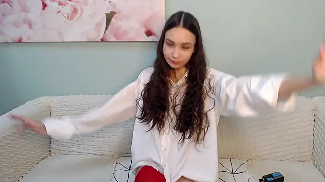 AmyJonas online show from March 6, 2025, 10:52 am